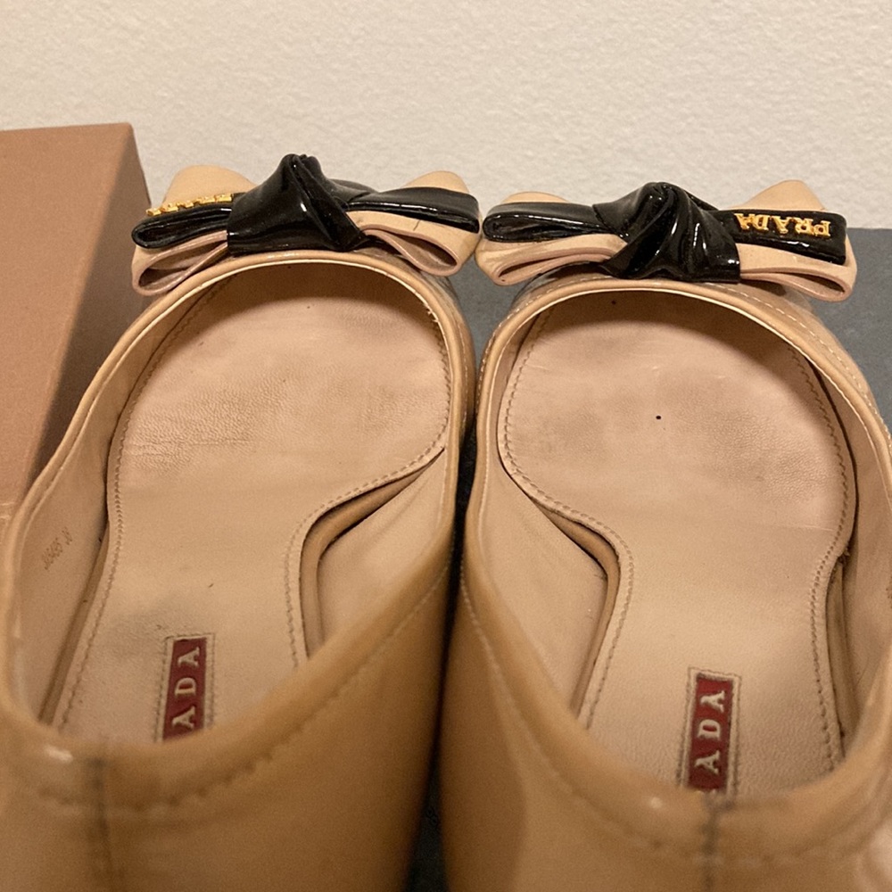 Prada mid heel pump (worn) - Picture 2 of 5